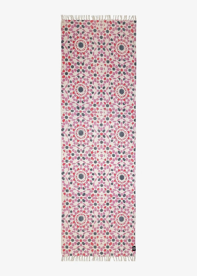 Bomullsmattor är lätta, mjuka och enkla att sköta. Perfekta i kök, hall eller sovrum för en tidlös och hemtrevlig känsla.