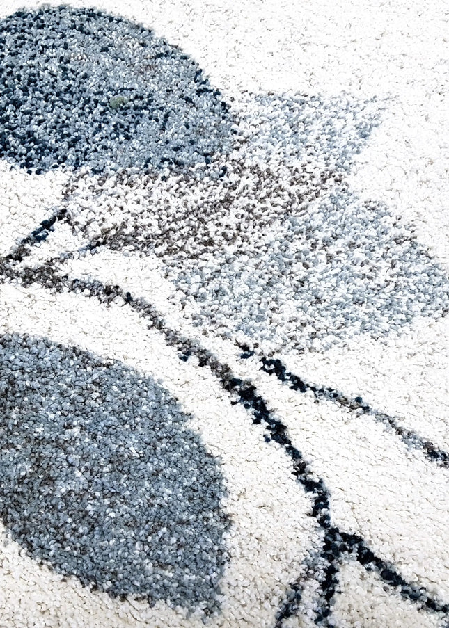 Wiltonmattor kombinerar lyxig komfort och tidlös design. Den täta vävtekniken gör mattan mjuk, slitstark och enkel att sköta. Perfekt för vardagsrum, sovrum eller under matbordet.