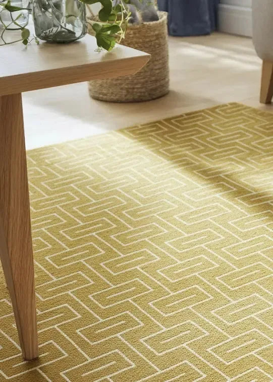 Wiltonmattor kombinerar lyxig komfort och tidlös design. Den täta vävtekniken gör mattan mjuk, slitstark och enkel att sköta. Perfekt för vardagsrum, sovrum eller under matbordet.