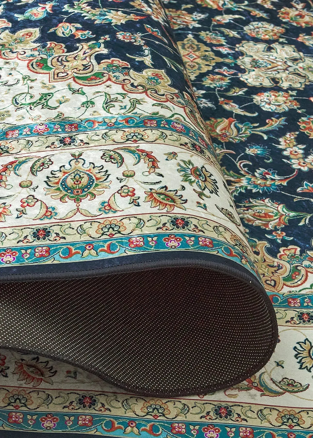 Halkfria mattor ligger stadigt på plats med sin gummerade baksida. Ett smart och tryggt val för barnrum, hall och kök.