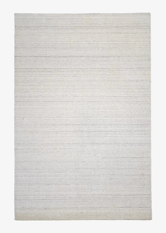 Ullmattor ger värme, hållbarhet och naturlig komfort. Ett klassiskt val som passar lika bra i vardagsrum som i sovrum.