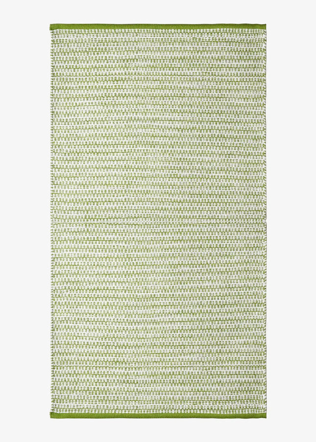 Trasmattor är klassiska, slitstarka och tidlösa. En lättskött matta i bomull som passar perfekt i kök, hall och vardagsrum.