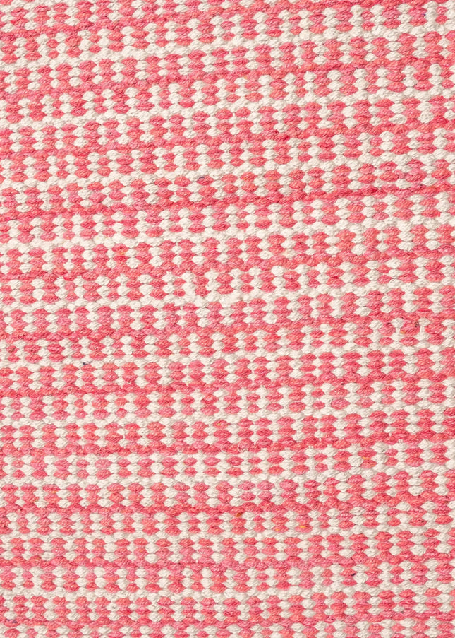 Trasmattor är klassiska, slitstarka och tidlösa. En lättskött matta i bomull som passar perfekt i kök, hall och vardagsrum.