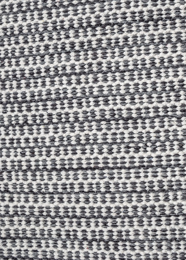 Trasmattor är klassiska, slitstarka och tidlösa. En lättskött matta i bomull som passar perfekt i kök, hall och vardagsrum.