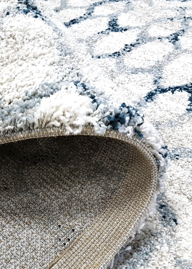 Wiltonmattor kombinerar lyxig komfort och tidlös design. Den täta vävtekniken gör mattan mjuk, slitstark och enkel att sköta. Perfekt för vardagsrum, sovrum eller under matbordet.