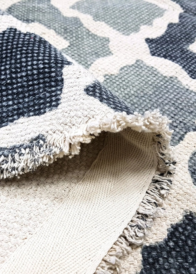 Bomullsmattor är lätta, mjuka och enkla att sköta. Perfekta i kök, hall eller sovrum för en tidlös och hemtrevlig känsla.