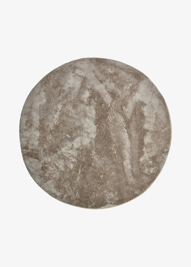 Ryamattor är mjuka, fluffiga och inbjudande. Den höga luggen ger en varm och mysig atmosfär i både vardagsrum och sovrum.