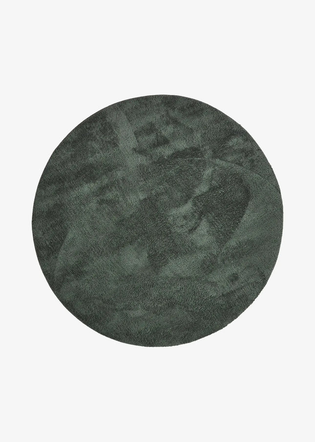 Ryamattor är mjuka, fluffiga och inbjudande. Den höga luggen ger en varm och mysig atmosfär i både vardagsrum och sovrum.