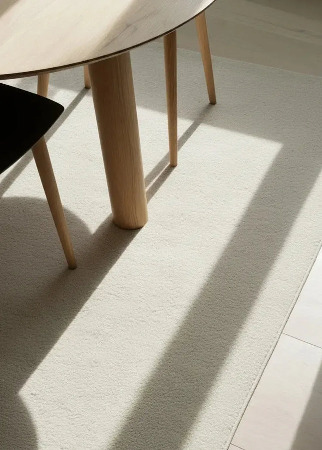 Ryamattor är mjuka, fluffiga och inbjudande. Den höga luggen ger en varm och mysig atmosfär i både vardagsrum och sovrum.