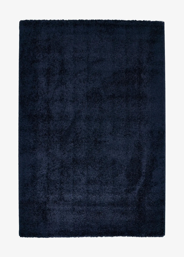 Ryamattor är mjuka, fluffiga och inbjudande. Den höga luggen ger en varm och mysig atmosfär i både vardagsrum och sovrum.