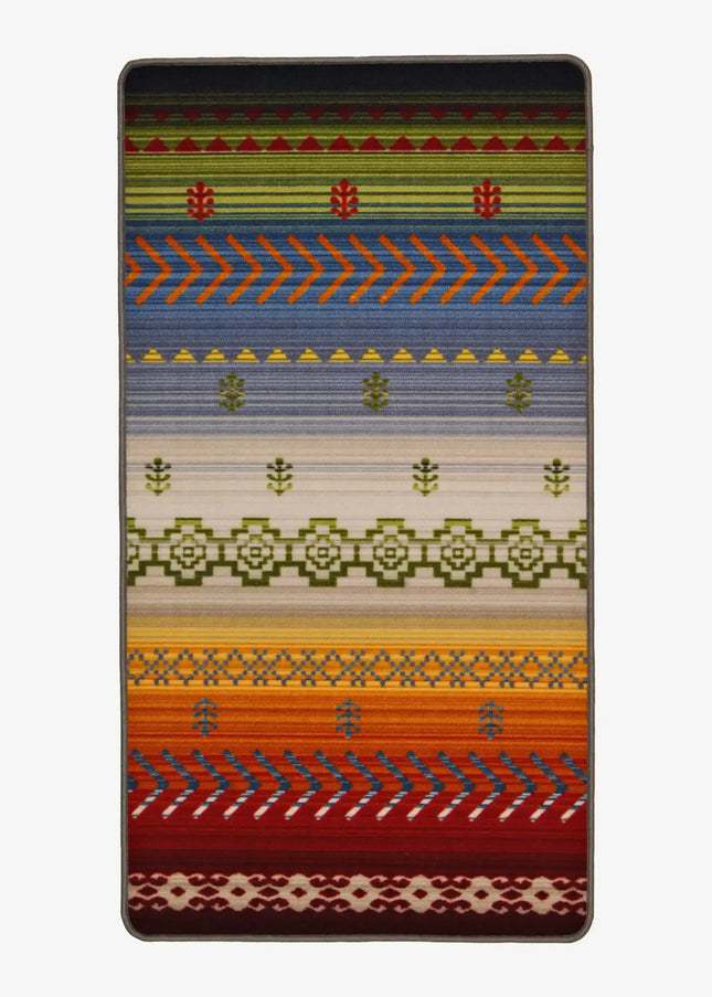 Halkfria mattor ligger stadigt på plats med sin gummerade baksida. Ett smart och tryggt val för barnrum, hall och kök.