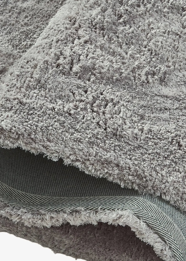 Ryamattor är mjuka, fluffiga och inbjudande. Den höga luggen ger en varm och mysig atmosfär i både vardagsrum och sovrum.