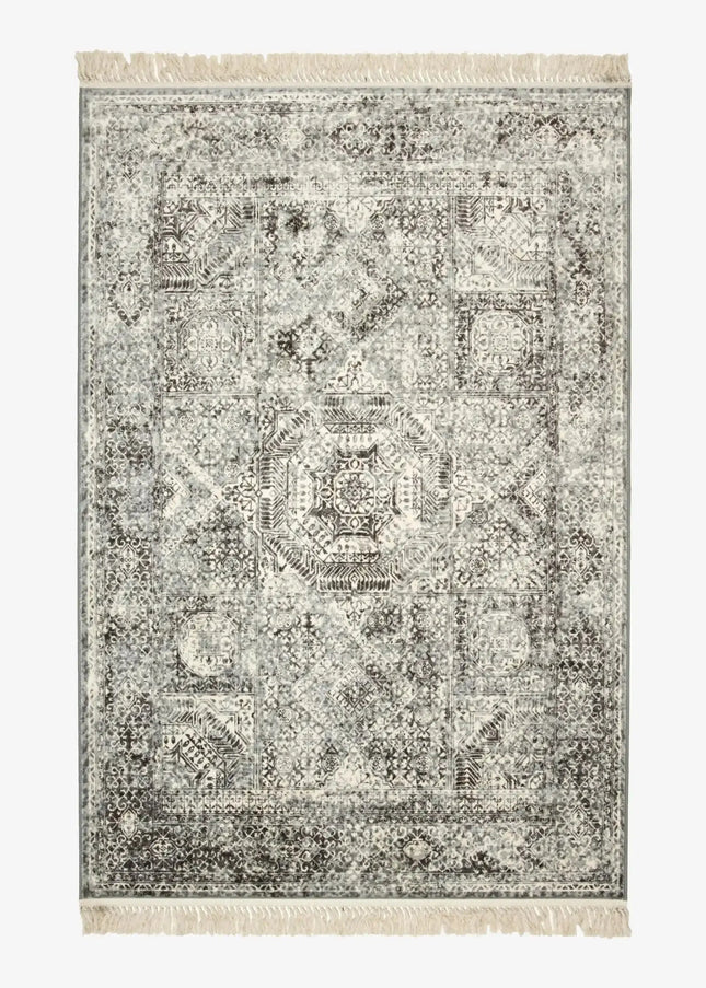 Konstsilkesmattor har en elegant glans och silkeslen yta. En lyxig matta som tillför exklusiv känsla till alla rum.