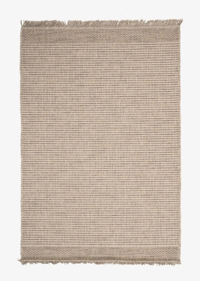 Flatvävda mattor är tunna, slitstarka och praktiska. Lättskötta mattor som passar perfekt under matbord eller i kök.