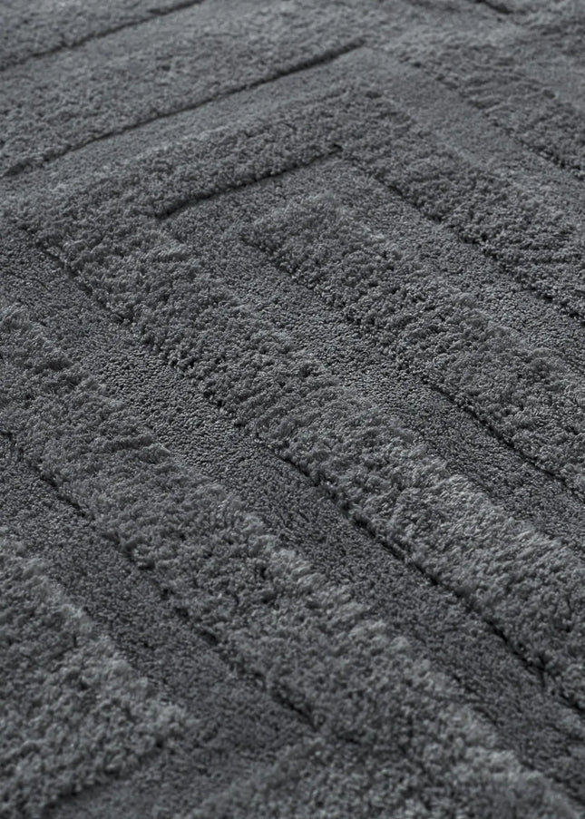 Wiltonmattor kombinerar lyxig komfort och tidlös design. Den täta vävtekniken gör mattan mjuk, slitstark och enkel att sköta. Perfekt för vardagsrum, sovrum eller under matbordet.