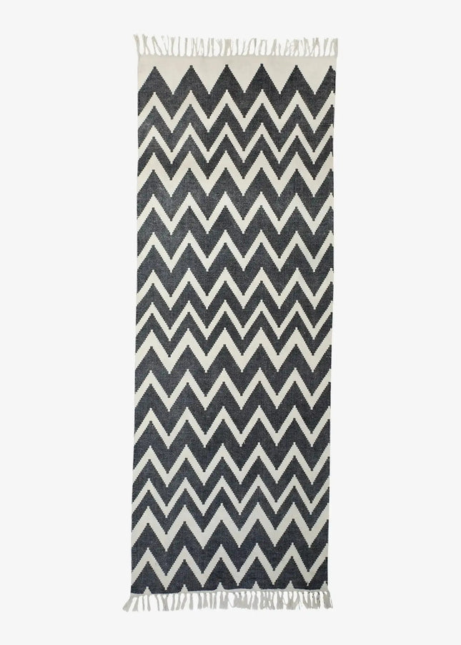 Bomullsmattor är lätta, mjuka och enkla att sköta. Perfekta i kök, hall eller sovrum för en tidlös och hemtrevlig känsla.