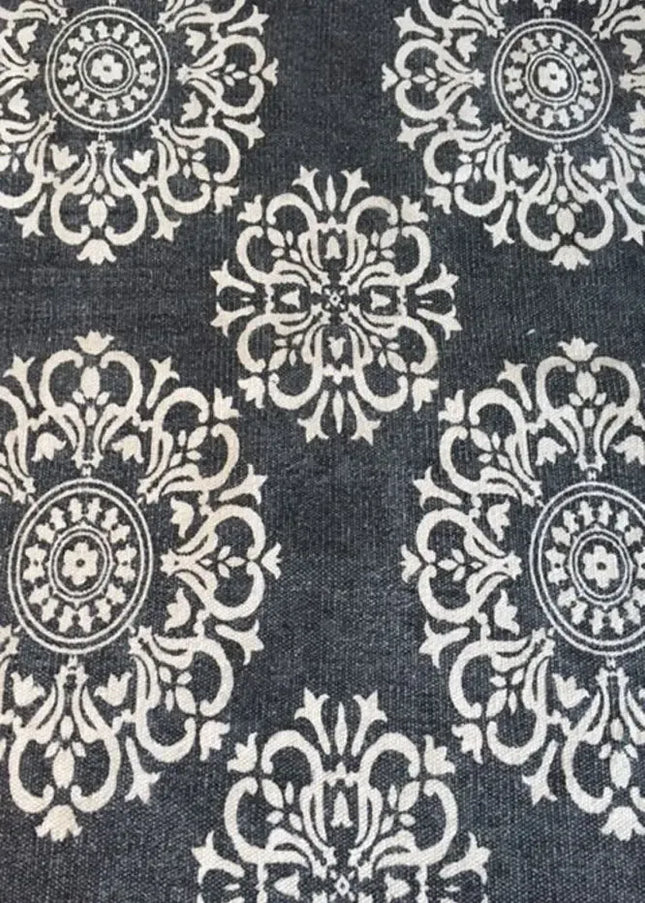 Bomullsmattor är lätta, mjuka och enkla att sköta. Perfekta i kök, hall eller sovrum för en tidlös och hemtrevlig känsla.