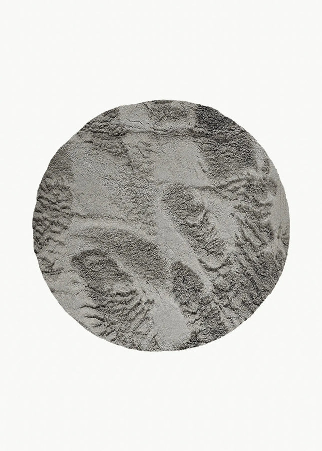 Ryamattor är mjuka, fluffiga och inbjudande. Den höga luggen ger en varm och mysig atmosfär i både vardagsrum och sovrum.