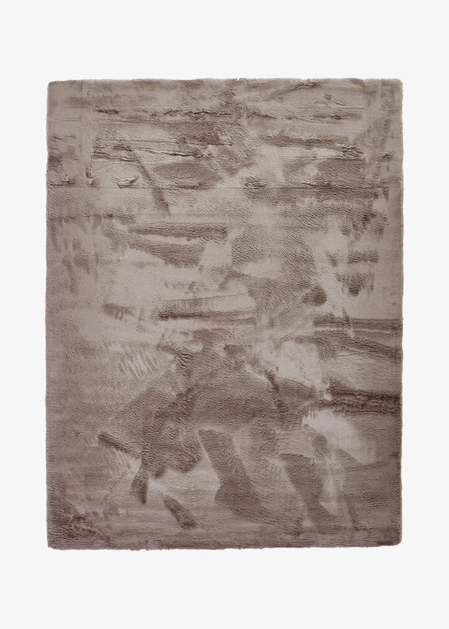 Ryamattor är mjuka, fluffiga och inbjudande. Den höga luggen ger en varm och mysig atmosfär i både vardagsrum och sovrum.