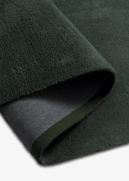 Wiltonmattor kombinerar lyxig komfort och tidlös design. Den täta vävtekniken gör mattan mjuk, slitstark och enkel att sköta. Perfekt för vardagsrum, sovrum eller under matbordet.