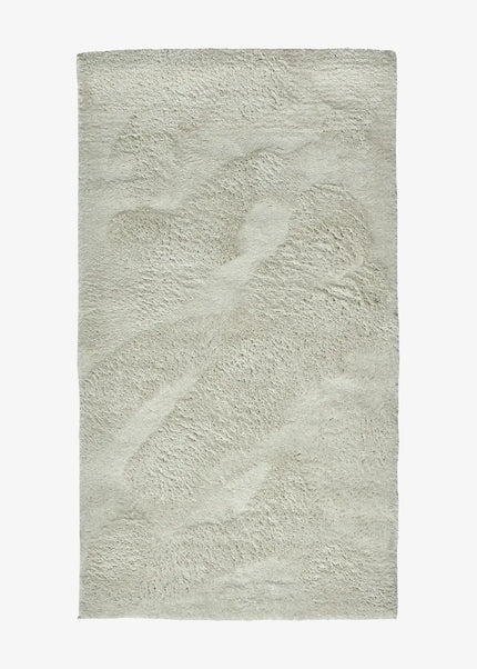 Ryamattor är mjuka, fluffiga och inbjudande. Den höga luggen ger en varm och mysig atmosfär i både vardagsrum och sovrum.