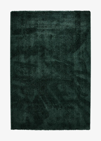 Ryamattor är mjuka, fluffiga och inbjudande. Den höga luggen ger en varm och mysig atmosfär i både vardagsrum och sovrum.