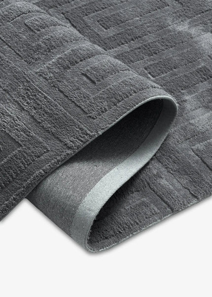 Wiltonmattor kombinerar lyxig komfort och tidlös design. Den täta vävtekniken gör mattan mjuk, slitstark och enkel att sköta. Perfekt för vardagsrum, sovrum eller under matbordet.